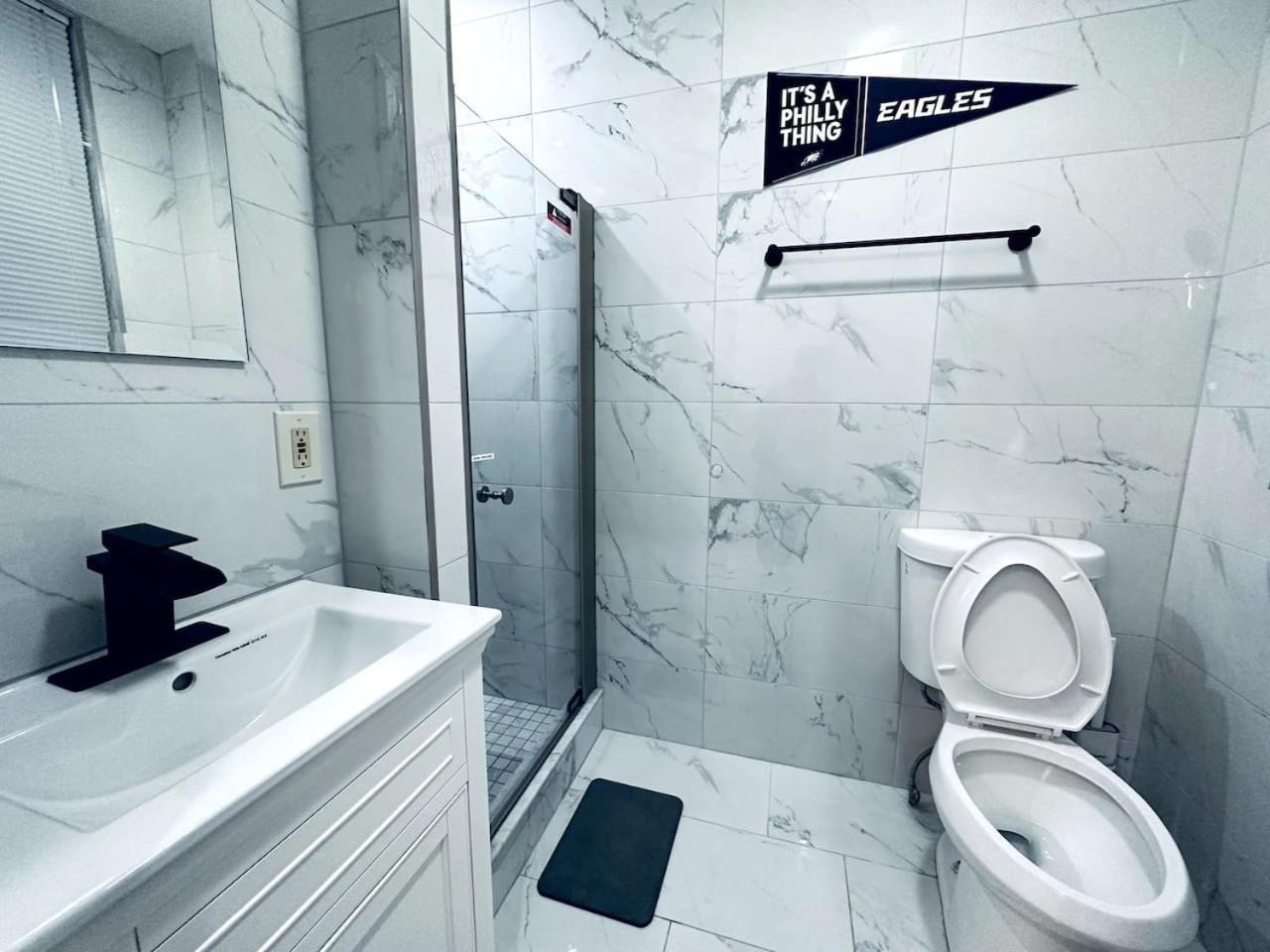 New - By Rittenhouse Square Apartment *