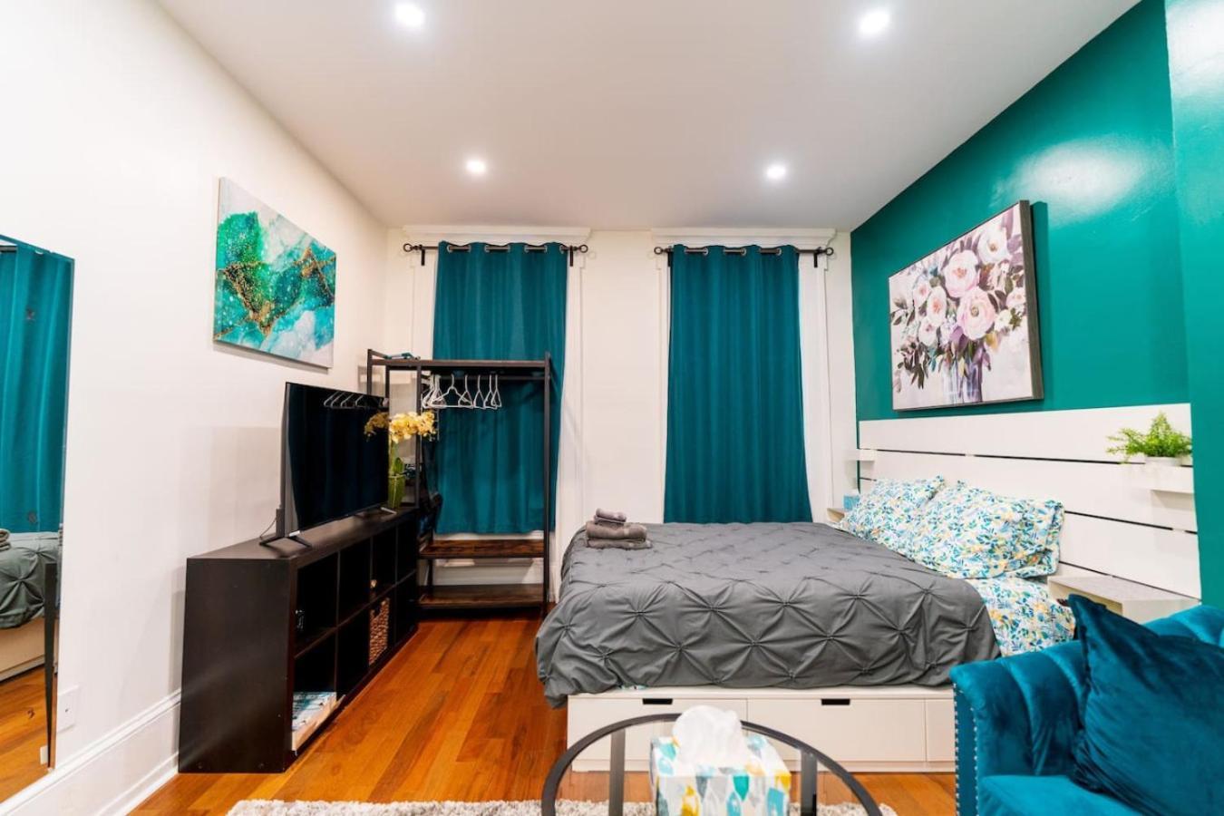 New - By Rittenhouse Square Apartment